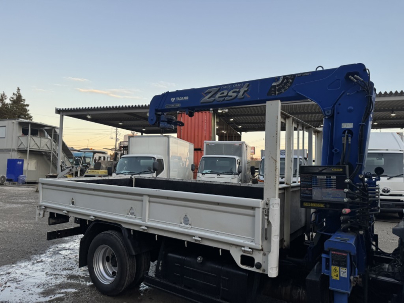 標準ロング吊t数2.6t吊3段ブームタダノラジコン付き|中古トラックの販売・買取・査定のアイナビ