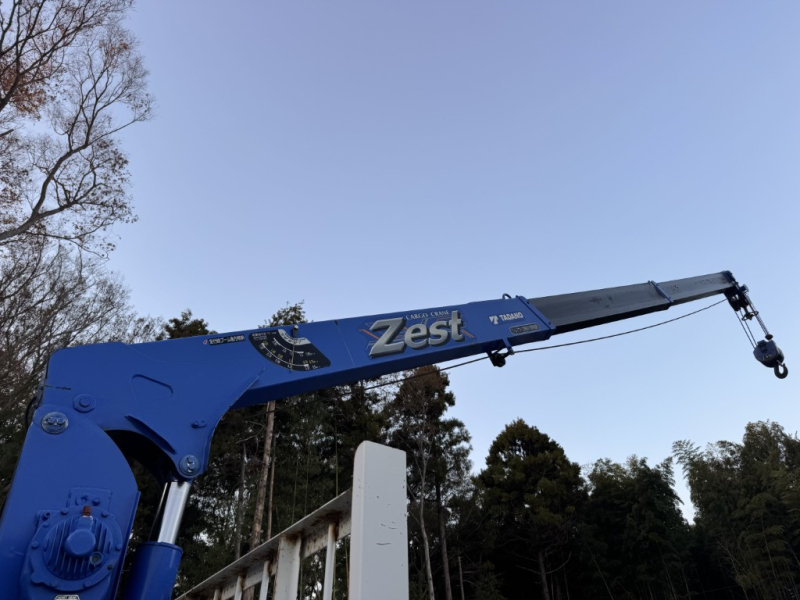 標準ロング吊t数2.6t吊3段ブームタダノラジコン付き|中古トラックの販売・買取・査定のアイナビ