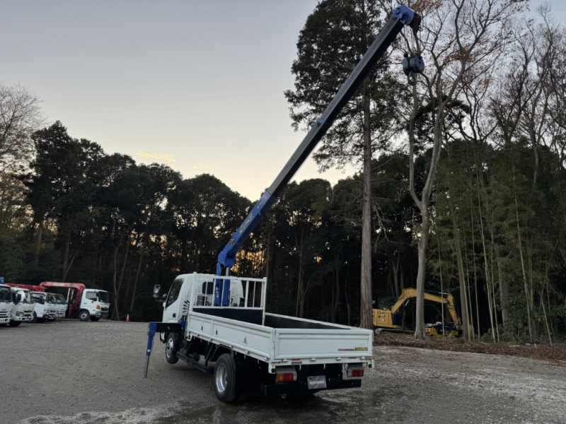 標準ロング吊t数2.6t吊3段ブームタダノラジコン付き|中古トラックの販売・買取・査定のアイナビ