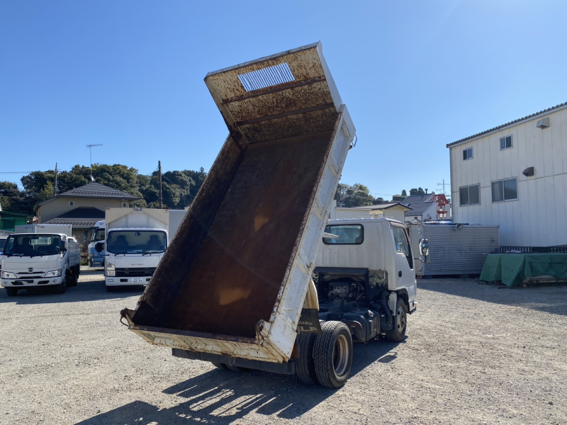 H23年式、エルフ、3tダンプ、車検R8.11まで!|中古トラックの販売・買取・査定のアイナビ