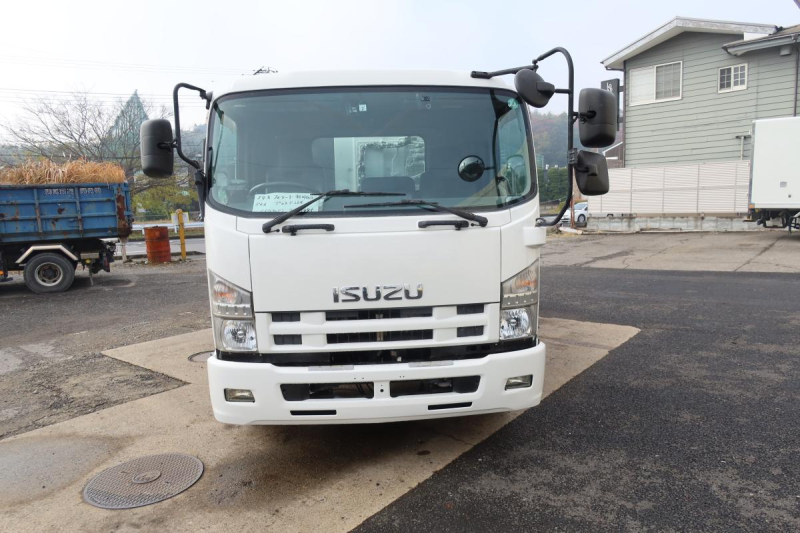 プレス式パッカー車 新明和製8.2立米 積載1750kg|中古トラックの販売・買取・査定のアイナビ