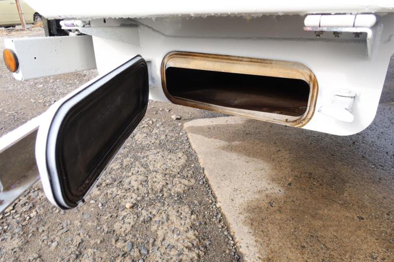 プレス式パッカー車 新明和製8.2立米 積載1750kg|中古トラックの販売・買取・査定のアイナビ