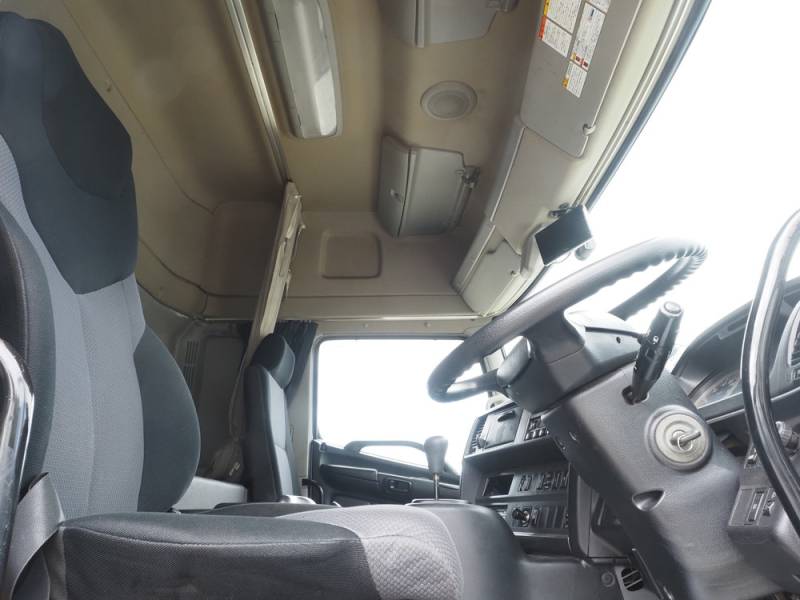 日野 トラクタ プロフィア|中古トラックの販売・買取・査定のアイナビ