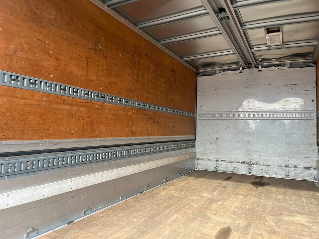 格納式パワーゲート★ワイド×ロング★3.1トン積載★5速MT|中古トラックの販売・買取・査定のアイナビ