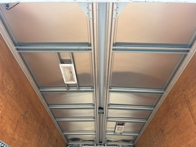 格納式パワーゲート★ワイド×ロング★3.1トン積載★5速MT|中古トラックの販売・買取・査定のアイナビ