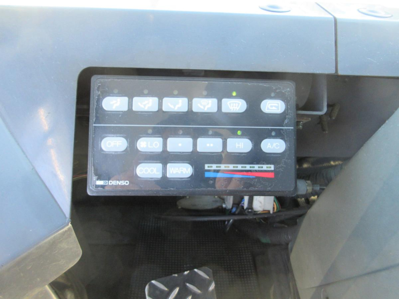 大型航空機牽引車 トーイングカー コマツ製 WT500|中古トラックの販売・買取・査定のアイナビ