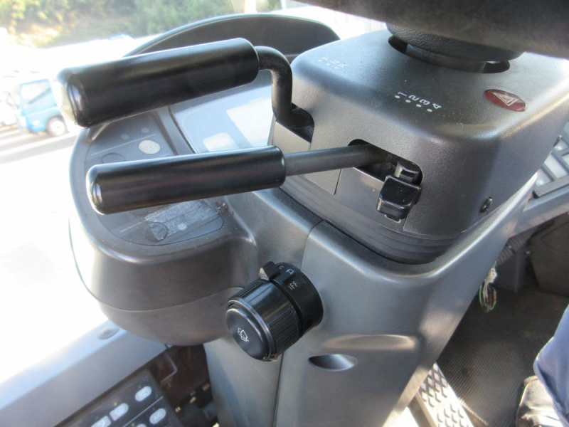 大型航空機牽引車 トーイングカー コマツ製 WT500|中古トラックの販売・買取・査定のアイナビ