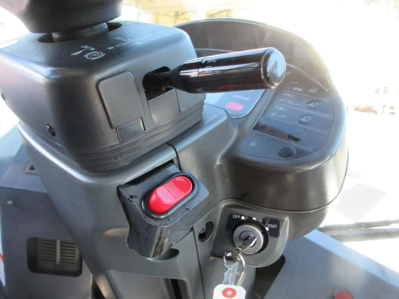 大型航空機牽引車 トーイングカー コマツ製 WT500|中古トラックの販売・買取・査定のアイナビ