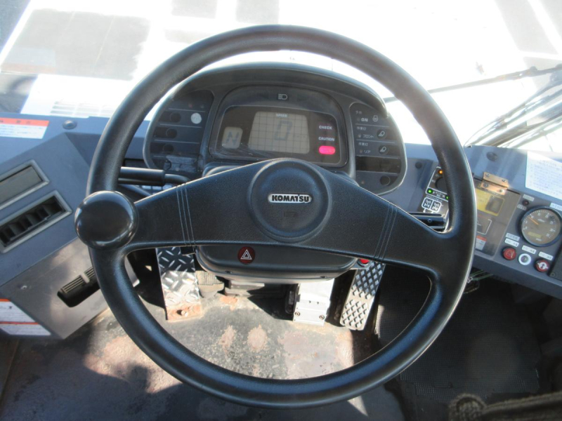 大型航空機牽引車 トーイングカー コマツ製 WT500|中古トラックの販売・買取・査定のアイナビ