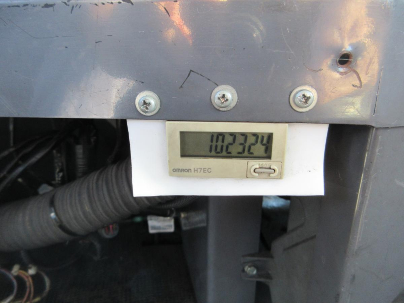 大型航空機牽引車 トーイングカー コマツ製 WT500|中古トラックの販売・買取・査定のアイナビ