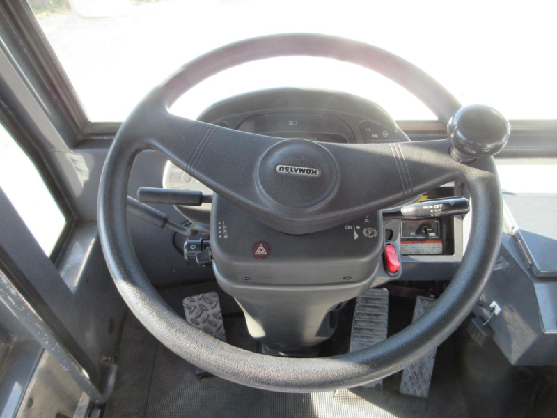 大型航空機牽引車 トーイングカー コマツ製 WT500|中古トラックの販売・買取・査定のアイナビ