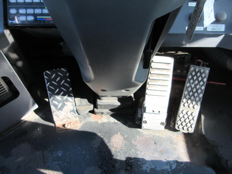 大型航空機牽引車 トーイングカー コマツ製 WT500|中古トラックの販売・買取・査定のアイナビ