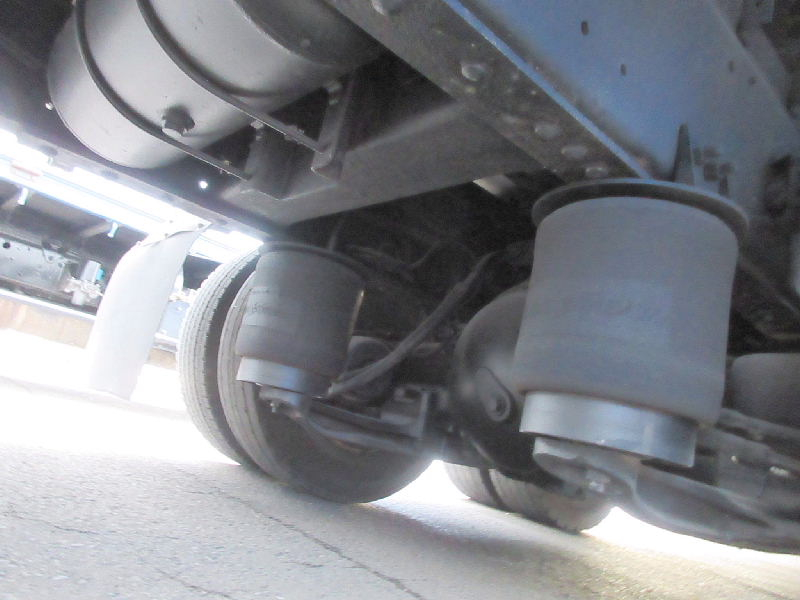 ★9670*2400*2670★ハイフーフ★7MT★4軸低床★|中古トラックの販売・買取・査定のアイナビ