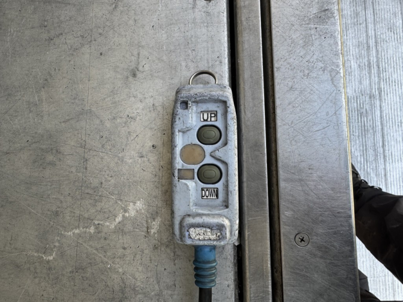 ワイドベッド付パワーゲート菱重ステン多数|中古トラックの販売・買取・査定のアイナビ