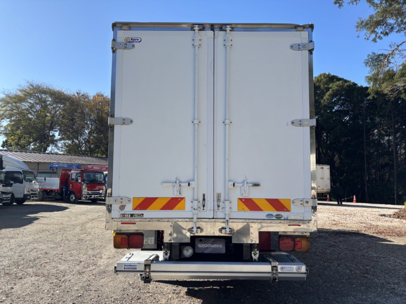 ベッド付東プレ低温パワーゲート付サイドドア|中古トラックの販売・買取・査定のアイナビ