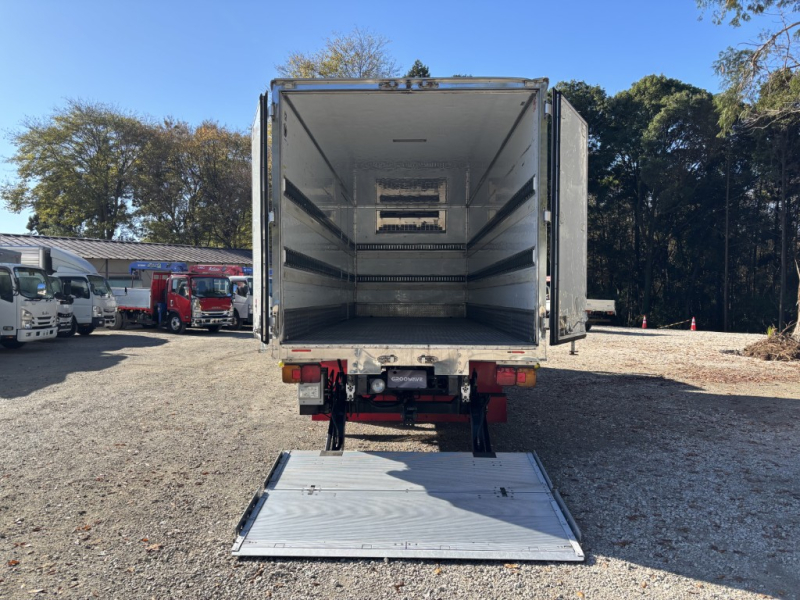 ベッド付東プレ低温パワーゲート付サイドドア|中古トラックの販売・買取・査定のアイナビ