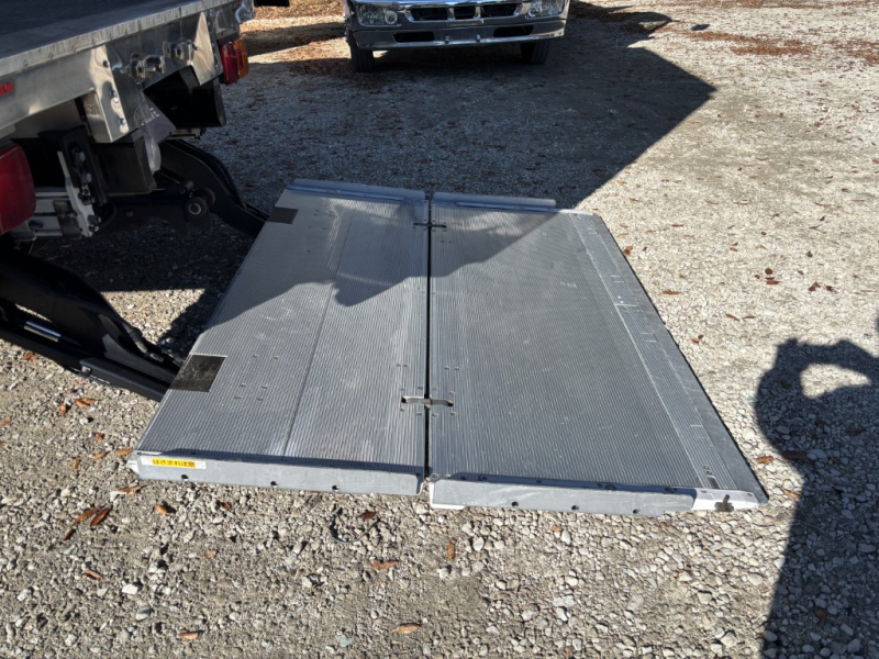 ベッド付東プレ低温パワーゲート付サイドドア|中古トラックの販売・買取・査定のアイナビ