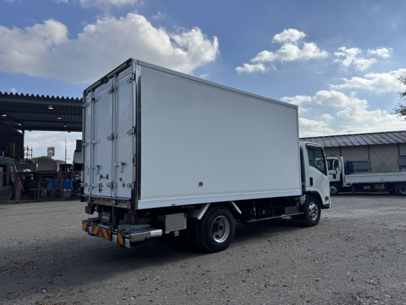 ワイドロング菱重低温スタンバイパワーゲート検付|中古トラックの販売・買取・査定のアイナビ