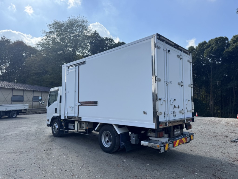 ワイドロング菱重低温スタンバイパワーゲート検付|中古トラックの販売・買取・査定のアイナビ