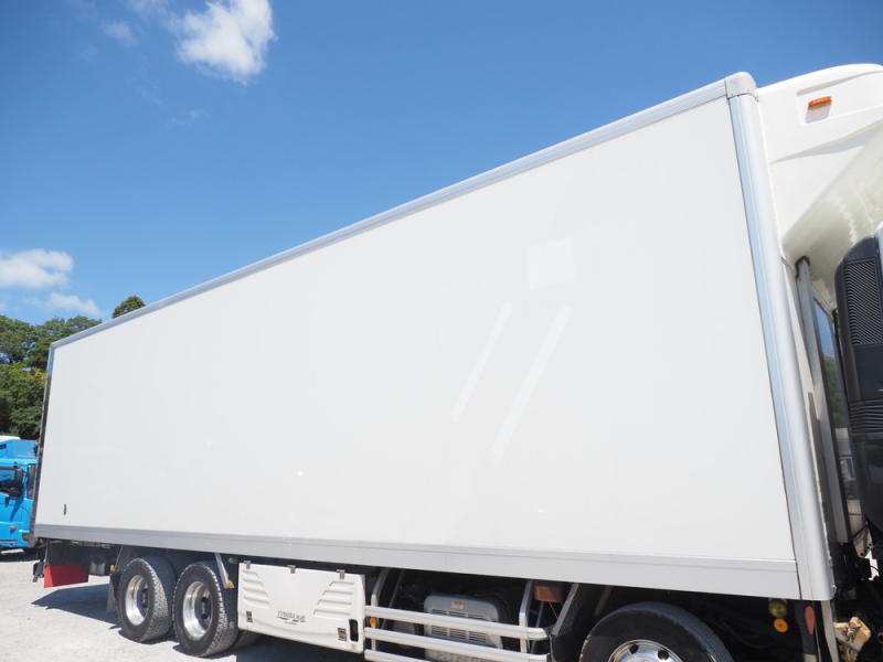 日野 冷凍バン プロフィア|中古トラックの販売・買取・査定のアイナビ