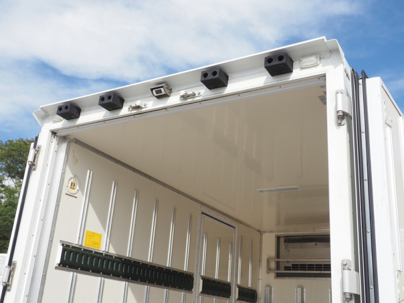 日野 冷凍バン デュトロ|中古トラックの販売・買取・査定のアイナビ