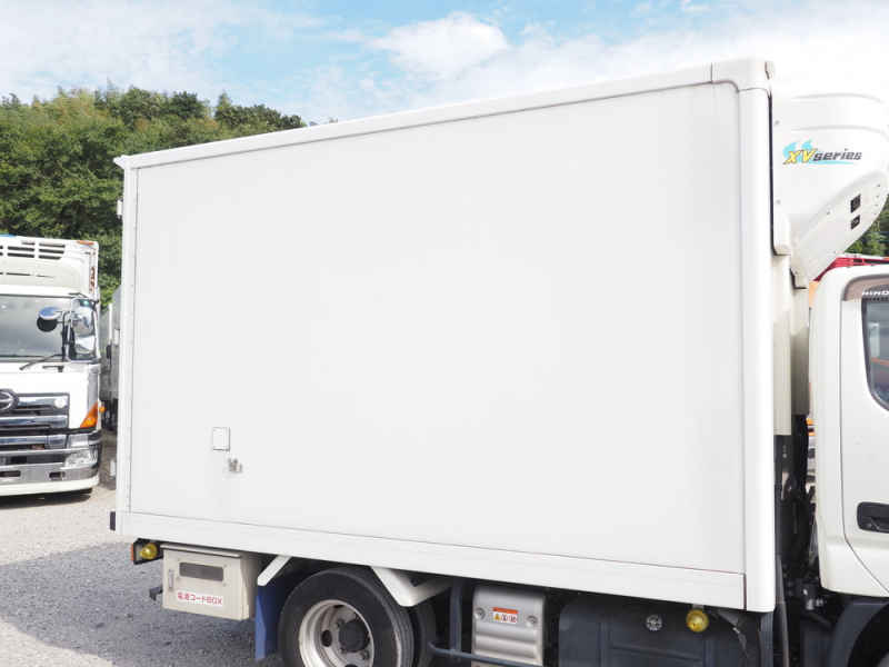 日野 冷凍バン デュトロ|中古トラックの販売・買取・査定のアイナビ