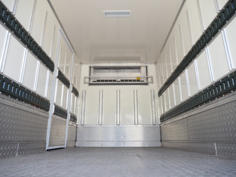 日野 冷凍バン デュトロ|中古トラックの販売・買取・査定のアイナビ