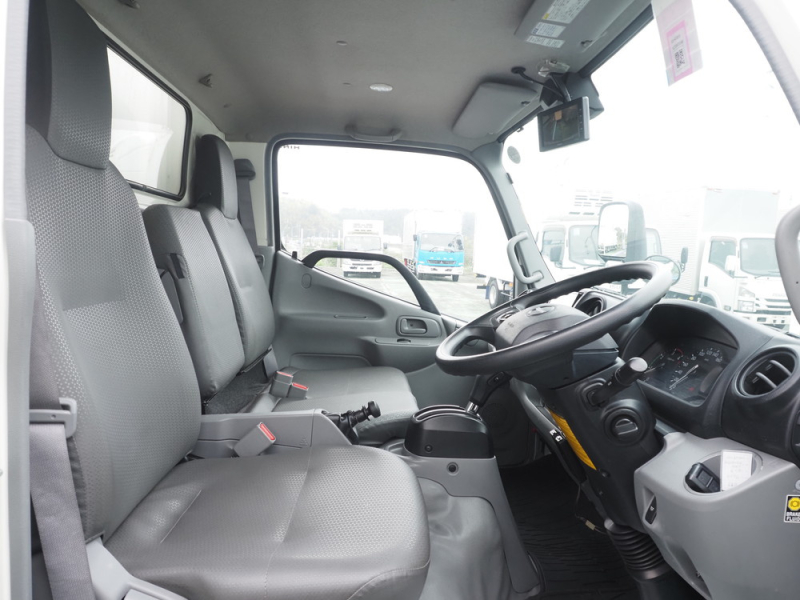 日野 冷凍バン デュトロ|中古トラックの販売・買取・査定のアイナビ