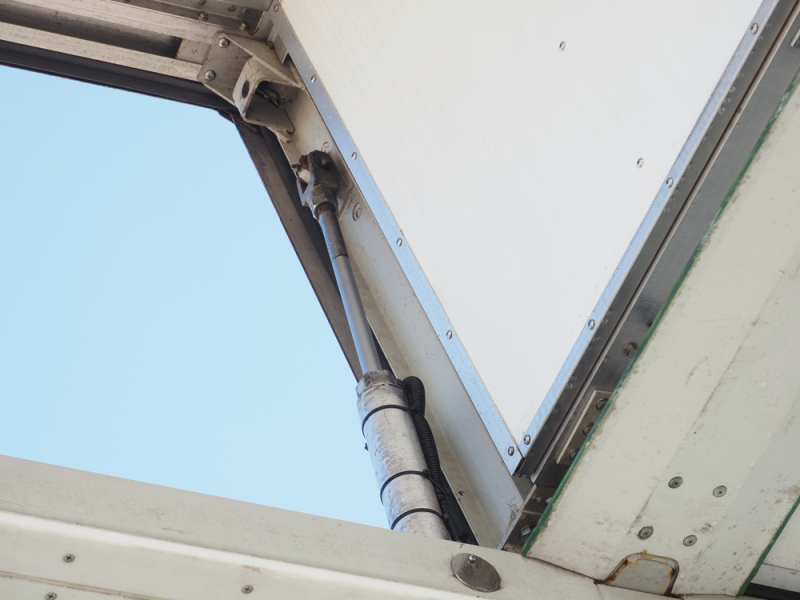 いすゞ 冷凍ウイング ギガ|中古トラックの販売・買取・査定のアイナビ