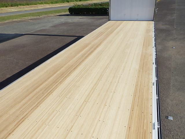 三菱 令和7年式 4軸低床ウィング 登録未使用車|中古トラックの販売・買取・査定のアイナビ