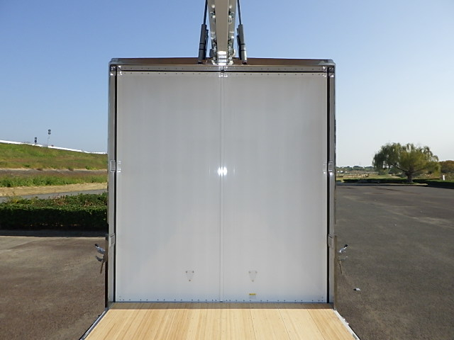 三菱 令和7年式 4軸低床ウィング 登録未使用車|中古トラックの販売・買取・査定のアイナビ