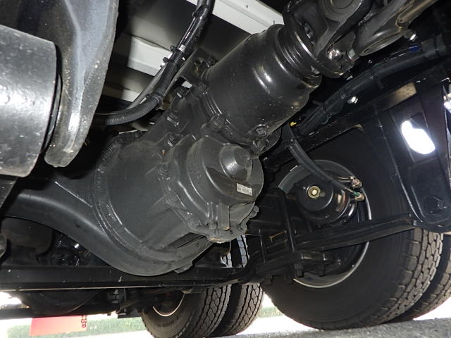 三菱 令和7年式 4軸低床ウィング 登録未使用車|中古トラックの販売・買取・査定のアイナビ