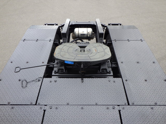 日野QDG-SS1EKDAダブルヘッド第五輪荷重17.7t2デフ|中古トラックの販売・買取・査定のアイナビ