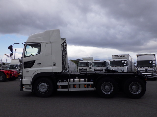 日野QDG-SS1EKDAダブルヘッド第五輪荷重17.7t2デフ|中古トラックの販売・買取・査定のアイナビ