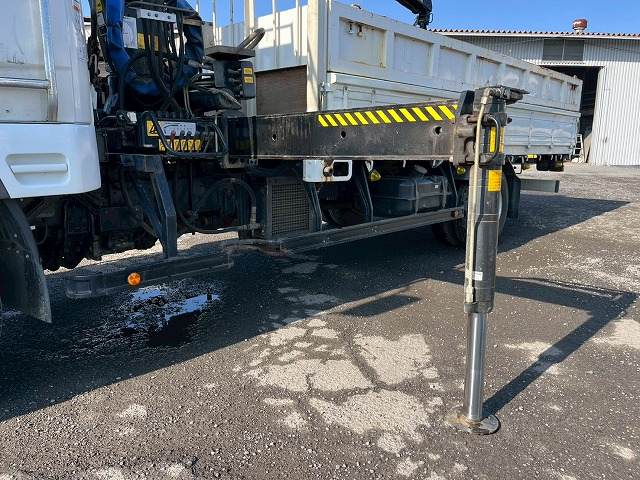 ワンオーナー★HIAB製★トップシート★グラップル付★距離浅!|中古トラックの販売・買取・査定のアイナビ