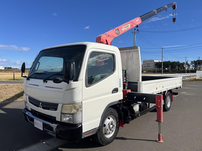 平成28年キャンター4段クレーンラジコン付差し違いMT5|中古トラックの販売・買取・査定のアイナビ