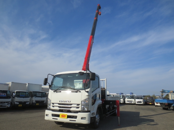 いすゞフォワード4段ラジコンクレーン付|中古トラックの販売・買取・査定のアイナビ