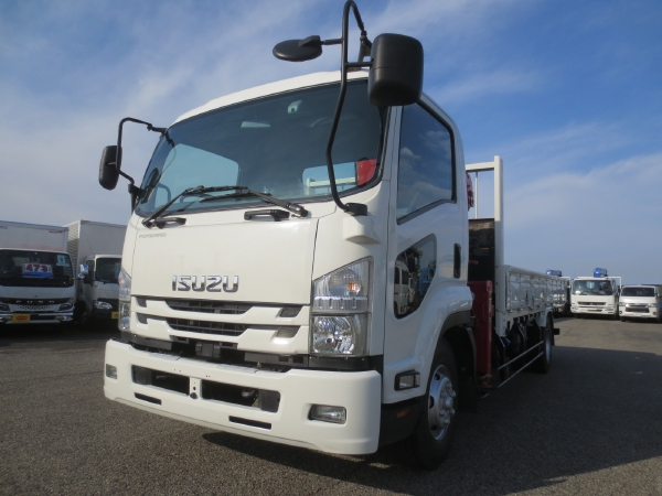 いすゞフォワード4段ラジコンクレーン付|中古トラックの販売・買取・査定のアイナビ