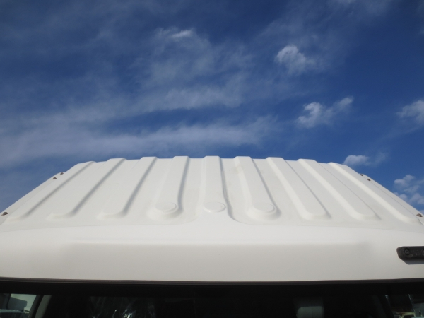 いすゞフォワード4段ラジコンクレーン付|中古トラックの販売・買取・査定のアイナビ