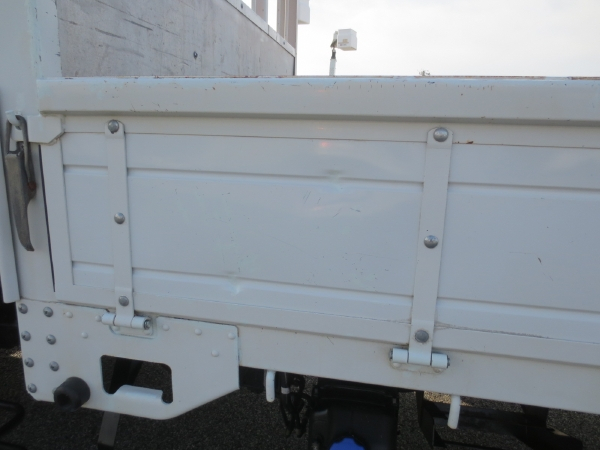 いすゞフォワード4段ラジコンクレーン付|中古トラックの販売・買取・査定のアイナビ