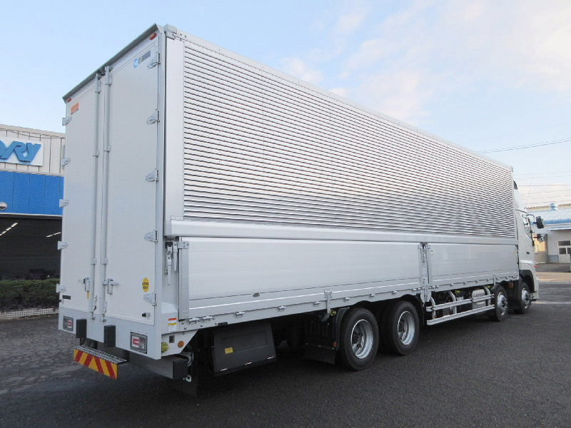 ★9660*2400*2670★ハイルーフ★7MT★未使用車★|中古トラックの販売・買取・査定のアイナビ