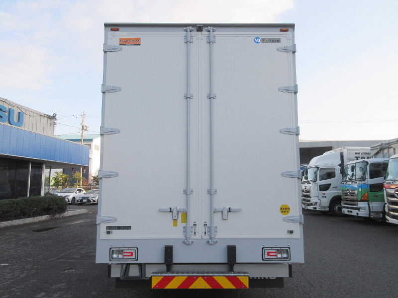 ★9660*2400*2670★ハイルーフ★7MT★未使用車★|中古トラックの販売・買取・査定のアイナビ