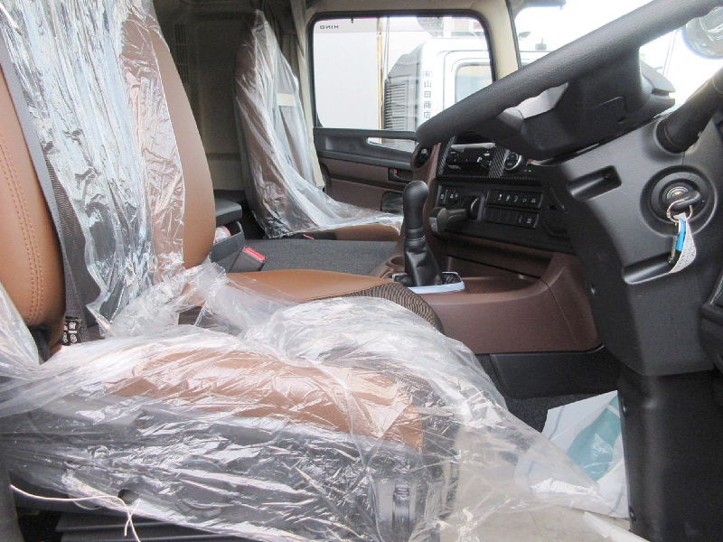 ★9660*2400*2670★ハイルーフ★7MT★未使用車★|中古トラックの販売・買取・査定のアイナビ