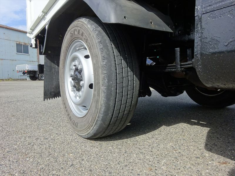 標準 リヤシングルタイヤ 4WD|中古トラックの販売・買取・査定のアイナビ