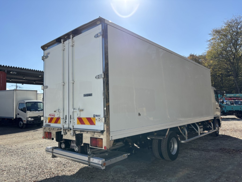 ベッド付東プレ低温東プレパワーゲート車検付|中古トラックの販売・買取・査定のアイナビ