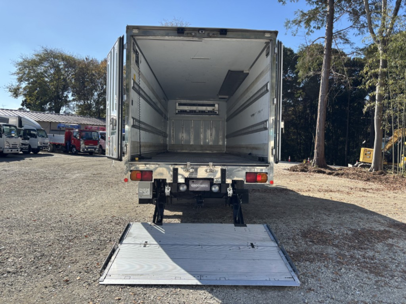 ベッド付東プレ低温東プレパワーゲート車検付|中古トラックの販売・買取・査定のアイナビ