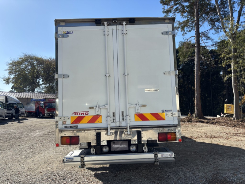 ベッド付東プレ低温東プレパワーゲート車検付|中古トラックの販売・買取・査定のアイナビ