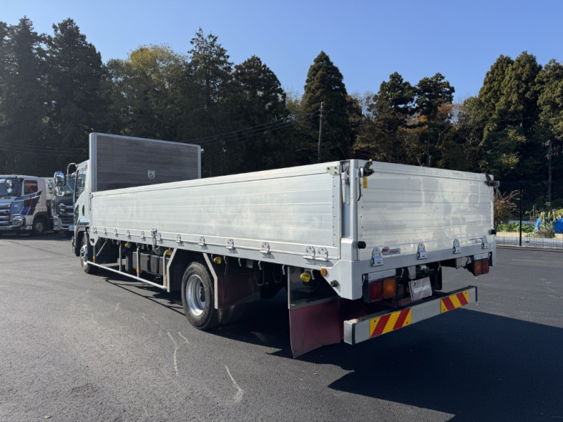 平ボディーベッド付造りボデー6.2m車検付|中古トラックの販売・買取・査定のアイナビ