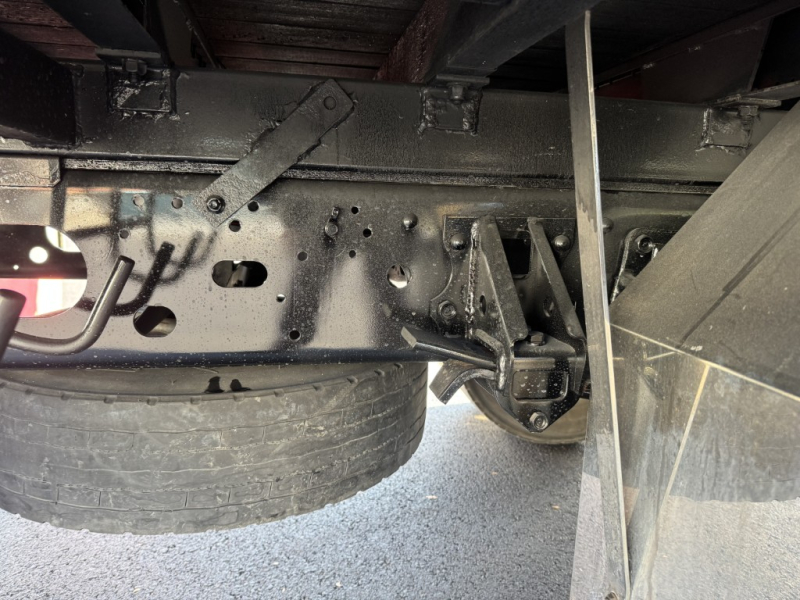 平ボディーベッド付造りボデー6.2m車検付|中古トラックの販売・買取・査定のアイナビ