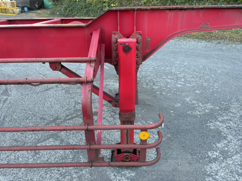 H28年式リフトアップエアサス40ft海コントレーラ|中古トラックの販売・買取・査定のアイナビ